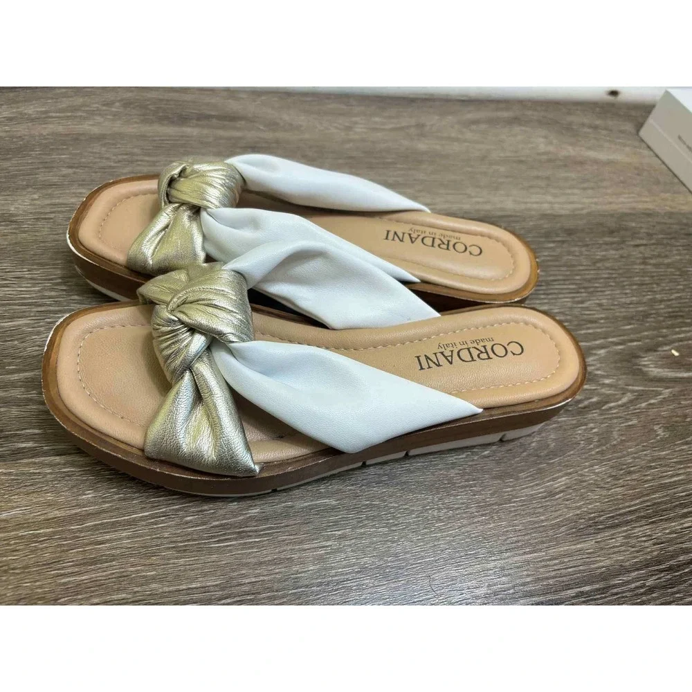 Cordani‎ Italy Leather Knot Slide Sandals Women's White Gold Metallic Size 38